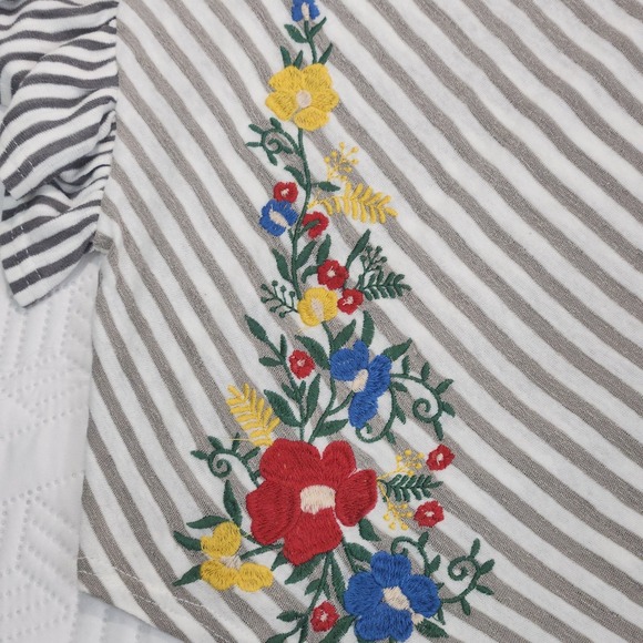 Umgee Embroidered Floral Striped Ruffle Sleeve Top Blouse Size‎ S Small - Picture 3 of 10